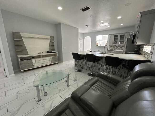 Building Photo - 10439 Andover Point Cir