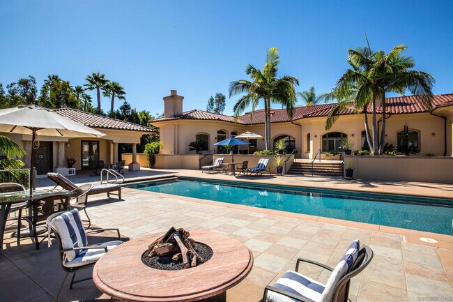 Building Photo - 17547 Avenida Peregrina