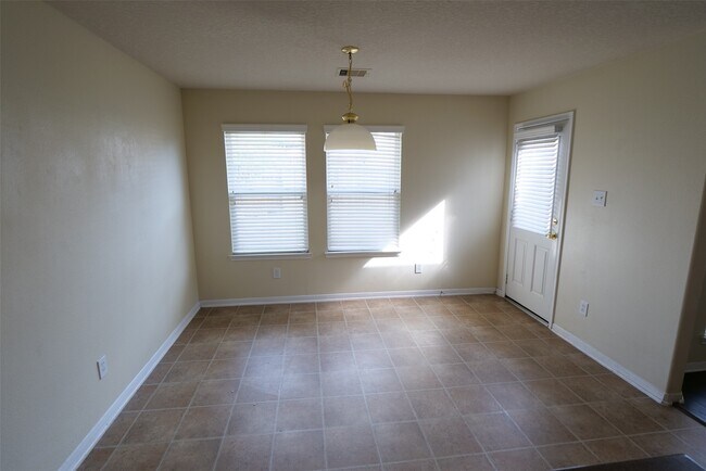 Building Photo - 22314 Spring Crossing Dr