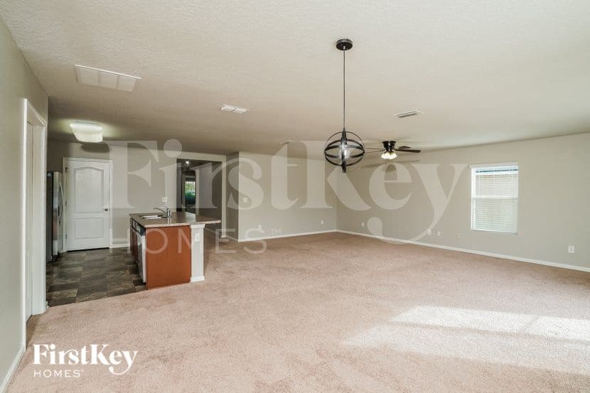 Building Photo - 4130 Great Falls Loop