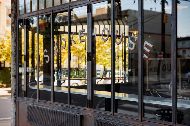 Building Photo - 33 Park View Ave