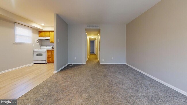 Primary Photo - 2037 Beyer Ave