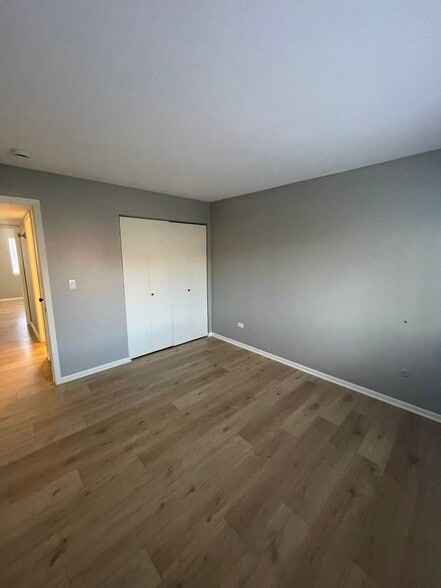 Building Photo - 1705 W Mansard Ln