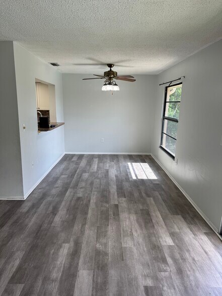 Building Photo - 6348 7th Ave W