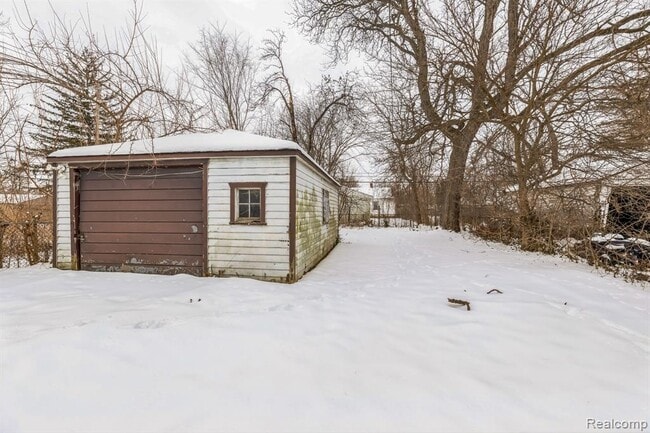 Building Photo - 8211 Artesian St