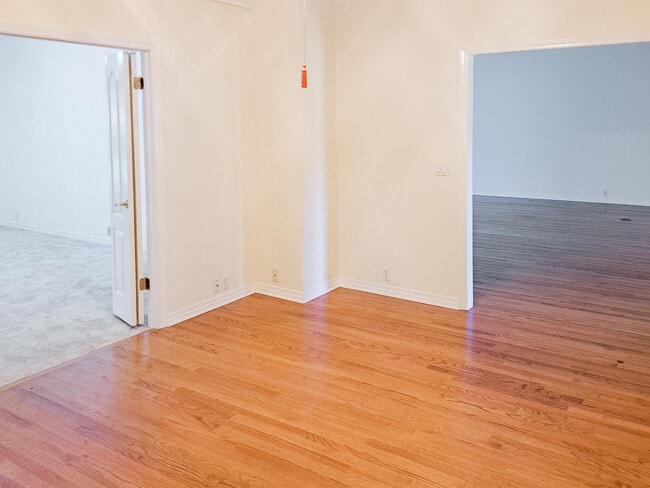 Building Photo - 118 Baywind Dr