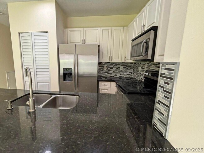 Building Photo - 3118 Coral Ridge Dr
