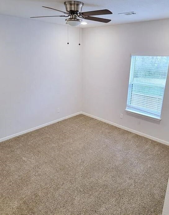 Building Photo - 8203 Oak Knoll Ln