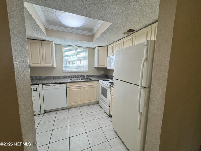 Building Photo - 3917 Corrida Ct