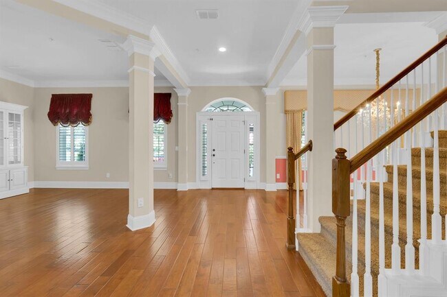 Building Photo - 2851 Dorell Ave