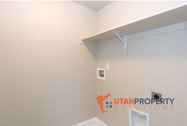 Building Photo - 5393 Borglum Ln