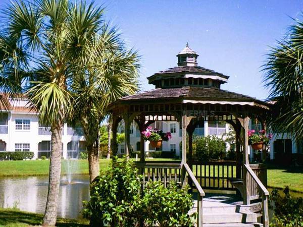 Building Photo - 4202 Central Sarasota Pky