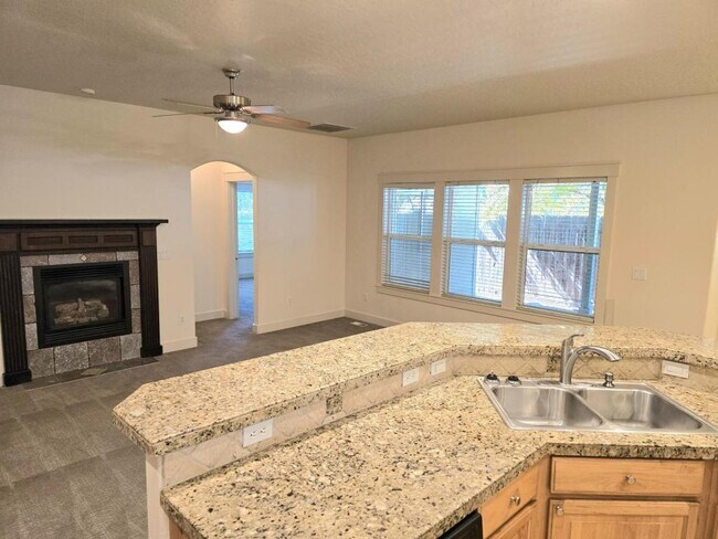 Building Photo - 9083 W Dalton Pl