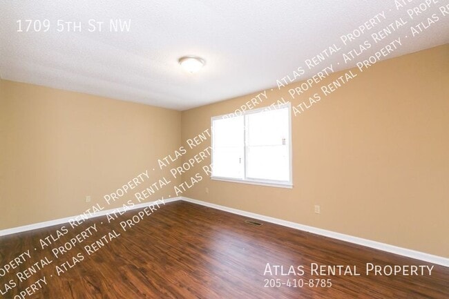 Building Photo - 1709 5th St NW