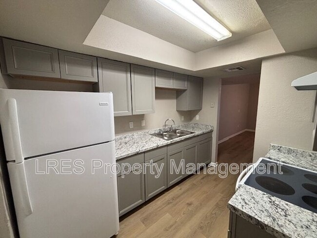 Building Photo - 1603 Terrace Dr