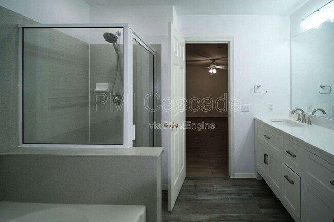 Building Photo - 2510 Mitchell Ave