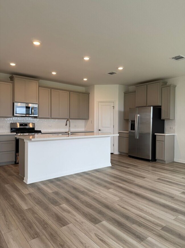 Building Photo - 4 BR/2.5BA | Newly Renovated Single Family Home | 1-Car Covered Parking | Gated backyard