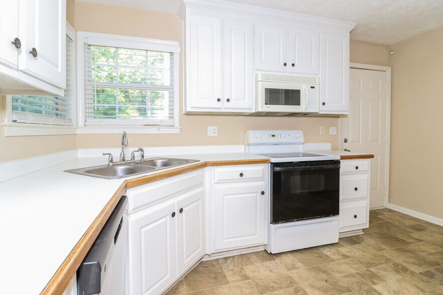 Building Photo - 1350 Enclave Way