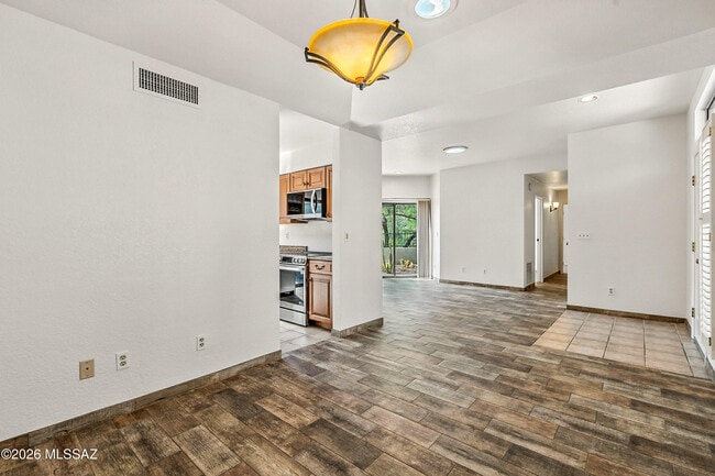 Building Photo - 7130 E Crystal Mist Dr