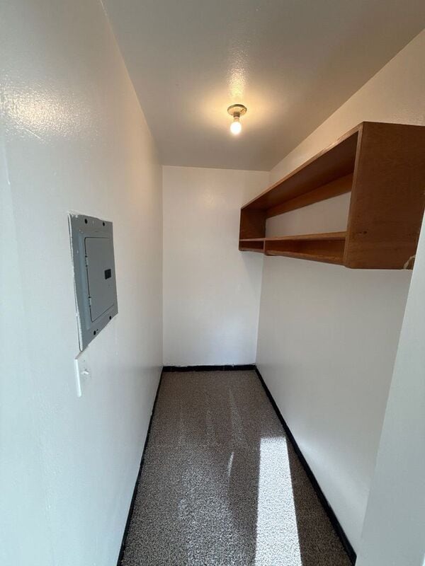 Building Photo - 235 Kearney St S