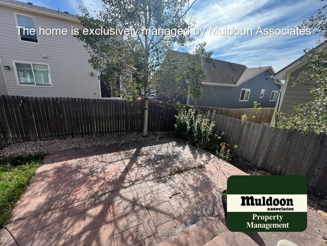 Building Photo - Beautiful Rancher with everything on one l...