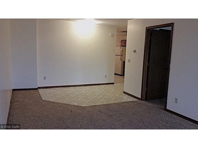 Building Photo - 111 1/2 N Main St