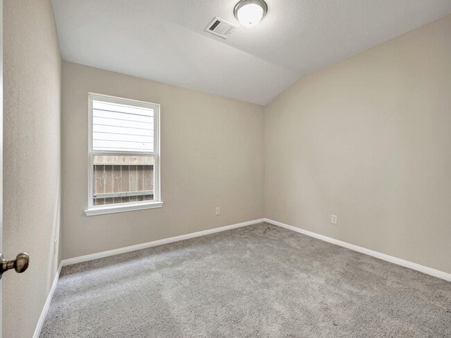 Building Photo - 6716 Chinapkin Oak Ln