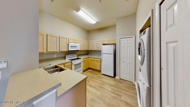 Building Photo - 6100 Maggies Cir