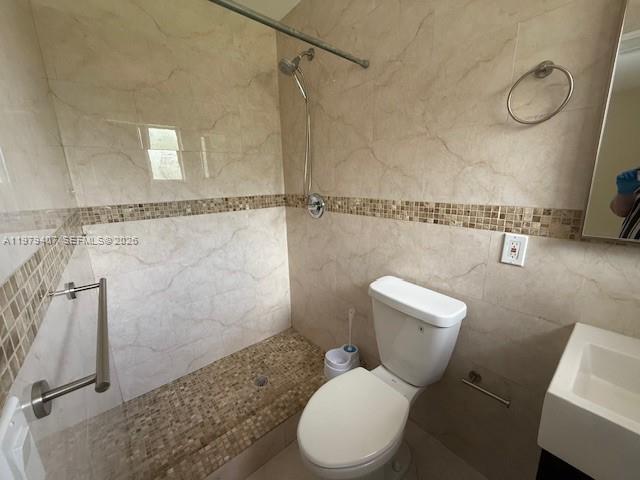 Building Photo - 7325 SW 98th Ct