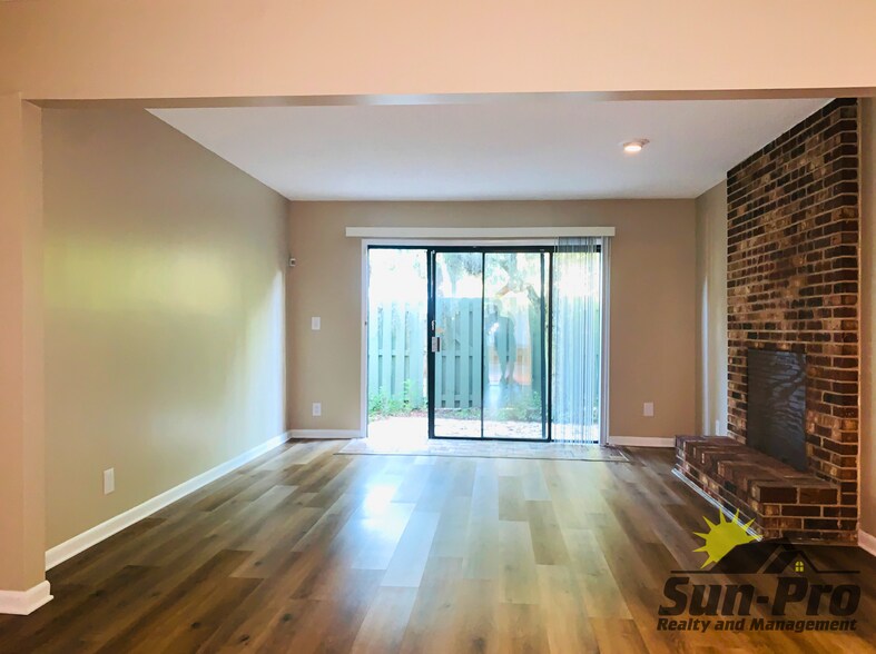 Building Photo - 136 Pine Cone Trl