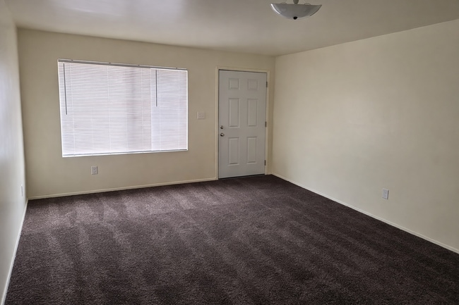 Building Photo - 955 W C St