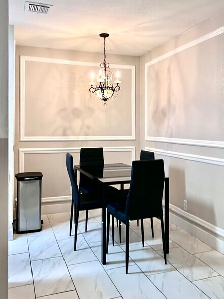 Building Photo - 3602 Gaylord Dr