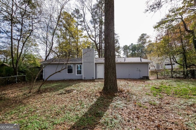 Building Photo - 1824 Merry Oak Rd SW