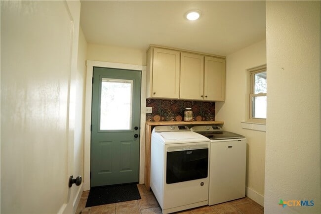 Building Photo - 6315 Beau Allen Ct