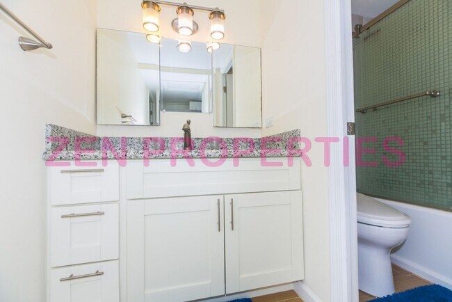 Building Photo - 250 ?Ohua Ave