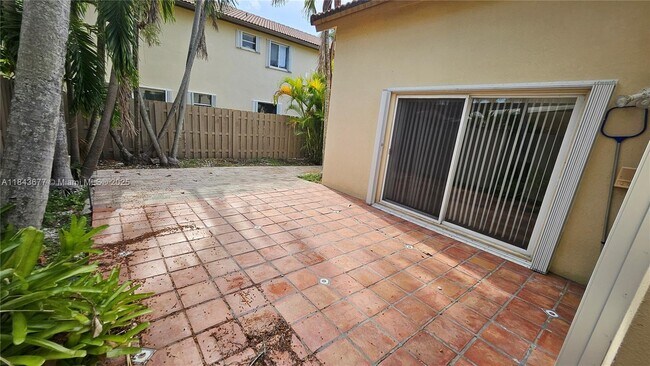 Building Photo - 5084 NW 112th Ct