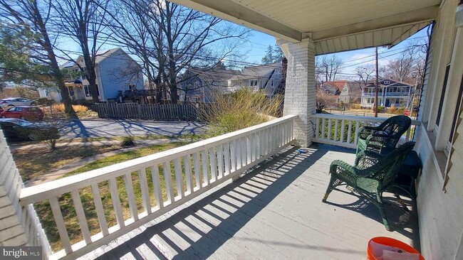 Building Photo - 228 Manor Cir