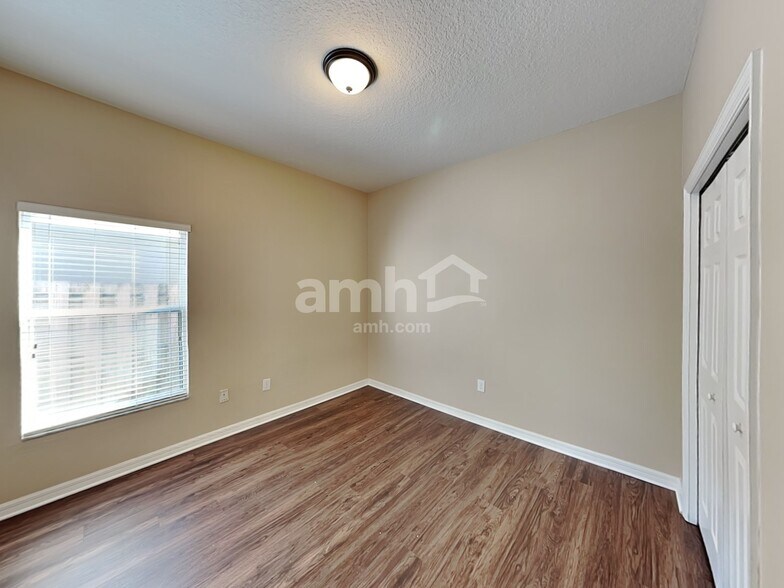 Building Photo - 7529 Dragon Fly Loop