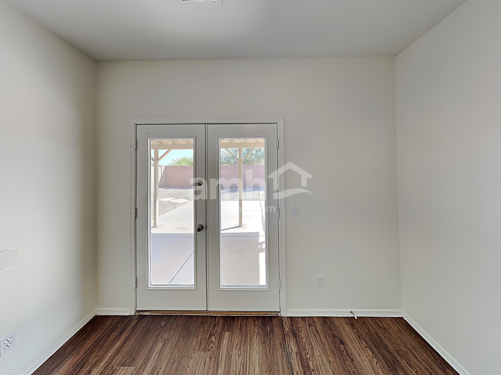 Building Photo - 3413 E Flower St