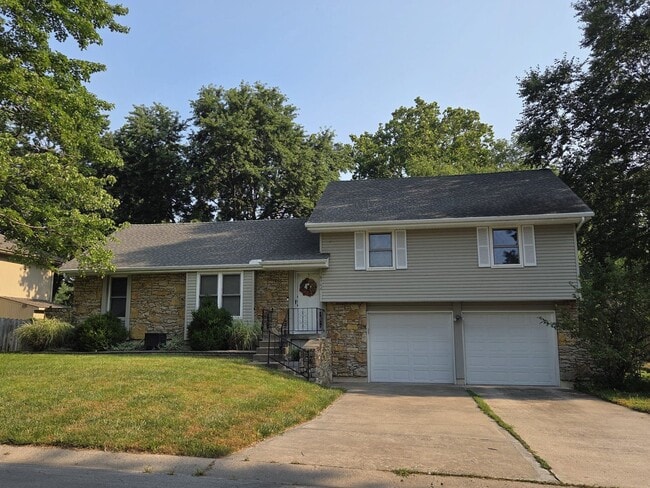 Primary Photo - 18706 E 28 St S, Independence, MO 64057