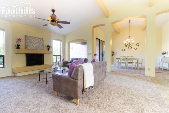 Building Photo - Gated Community at Riverbend
