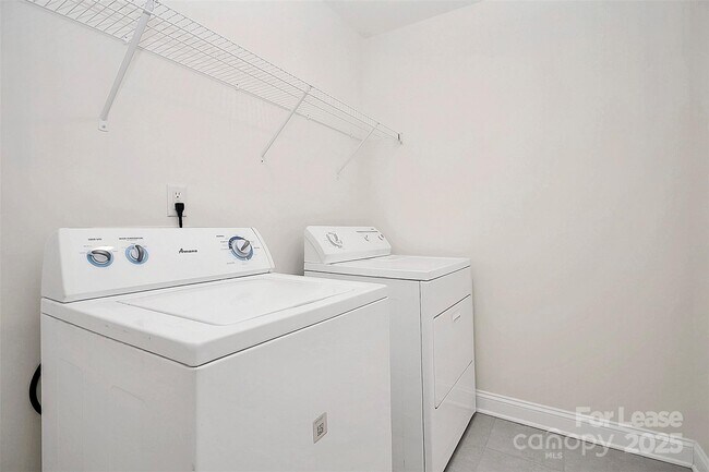 Building Photo - 10436 Glenmere Crk Cir