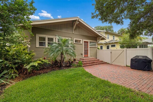 Building Photo - 1107 W Horatio St