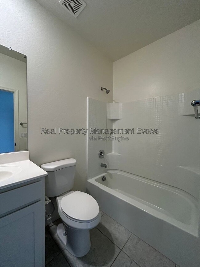 Building Photo - 6512 W Magdalena Ln