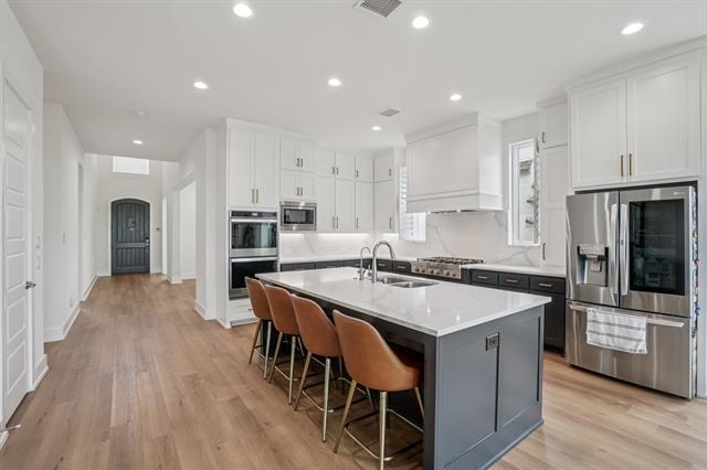 Building Photo - 3960 Medio Creek Dr