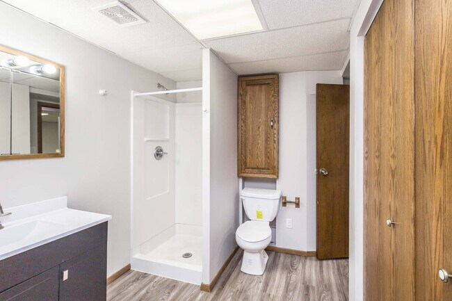 Building Photo - 6700 W 51st St