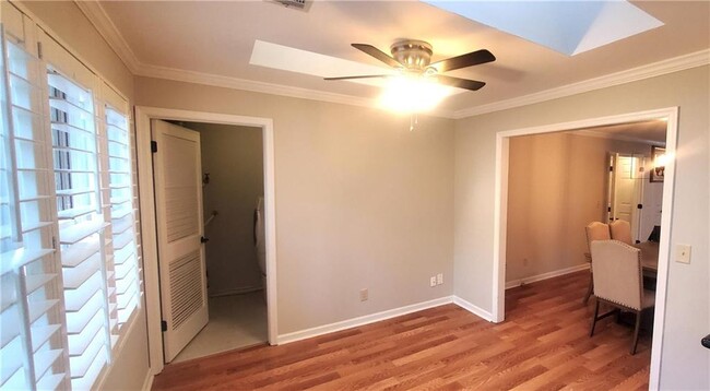 Building Photo - 66 St Claire Ln NE