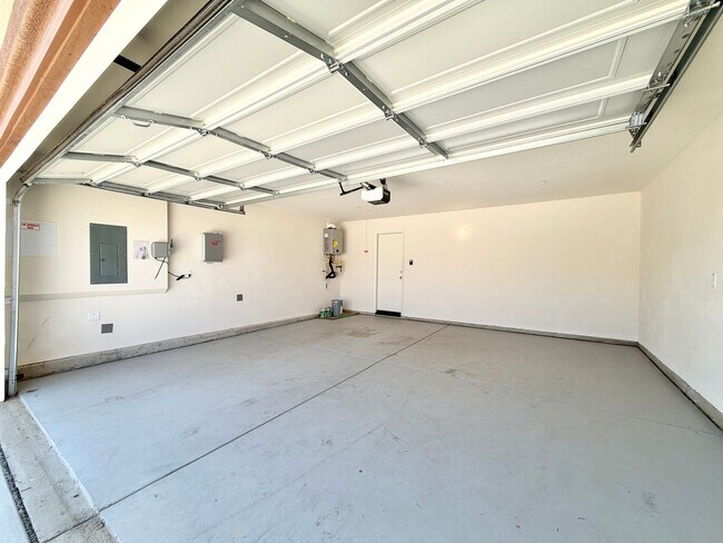 Building Photo - Modern 4 Bedroom 3 Bathroom Living with INCLUDED Solar & Entertainer’s Backyard