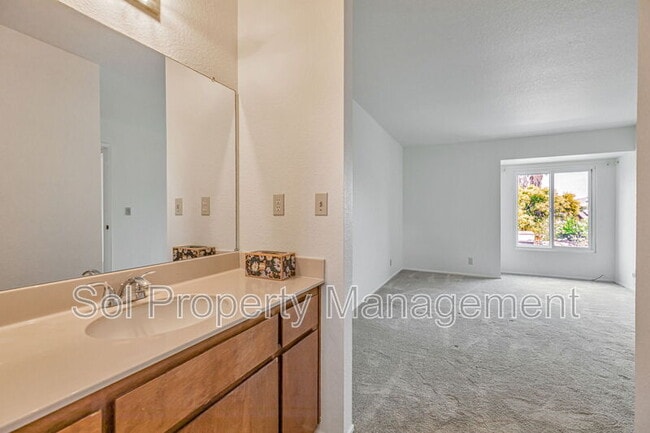 Building Photo - 8105 Kern Ave