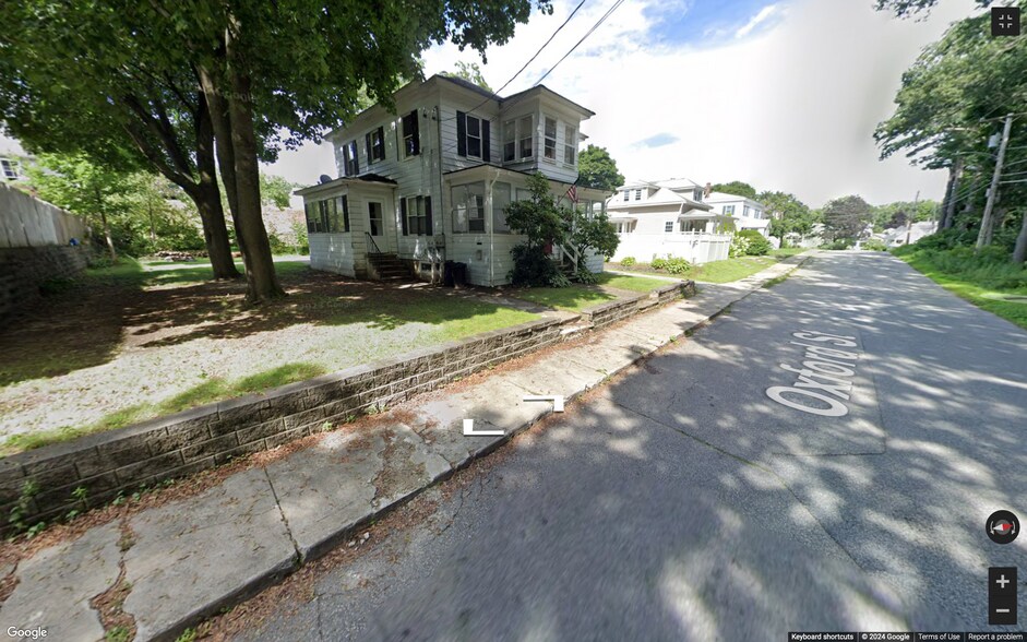 Building Photo - 39 Oxford St